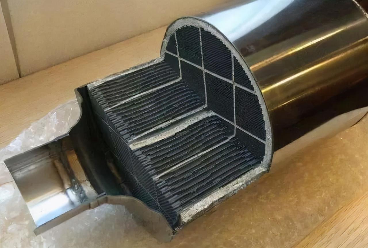 大众CC cc330tsi   到底有没颗粒捕捉器？网上有说只有380高功率版没有。又说cc和迈腾的330版也没有颗粒捕