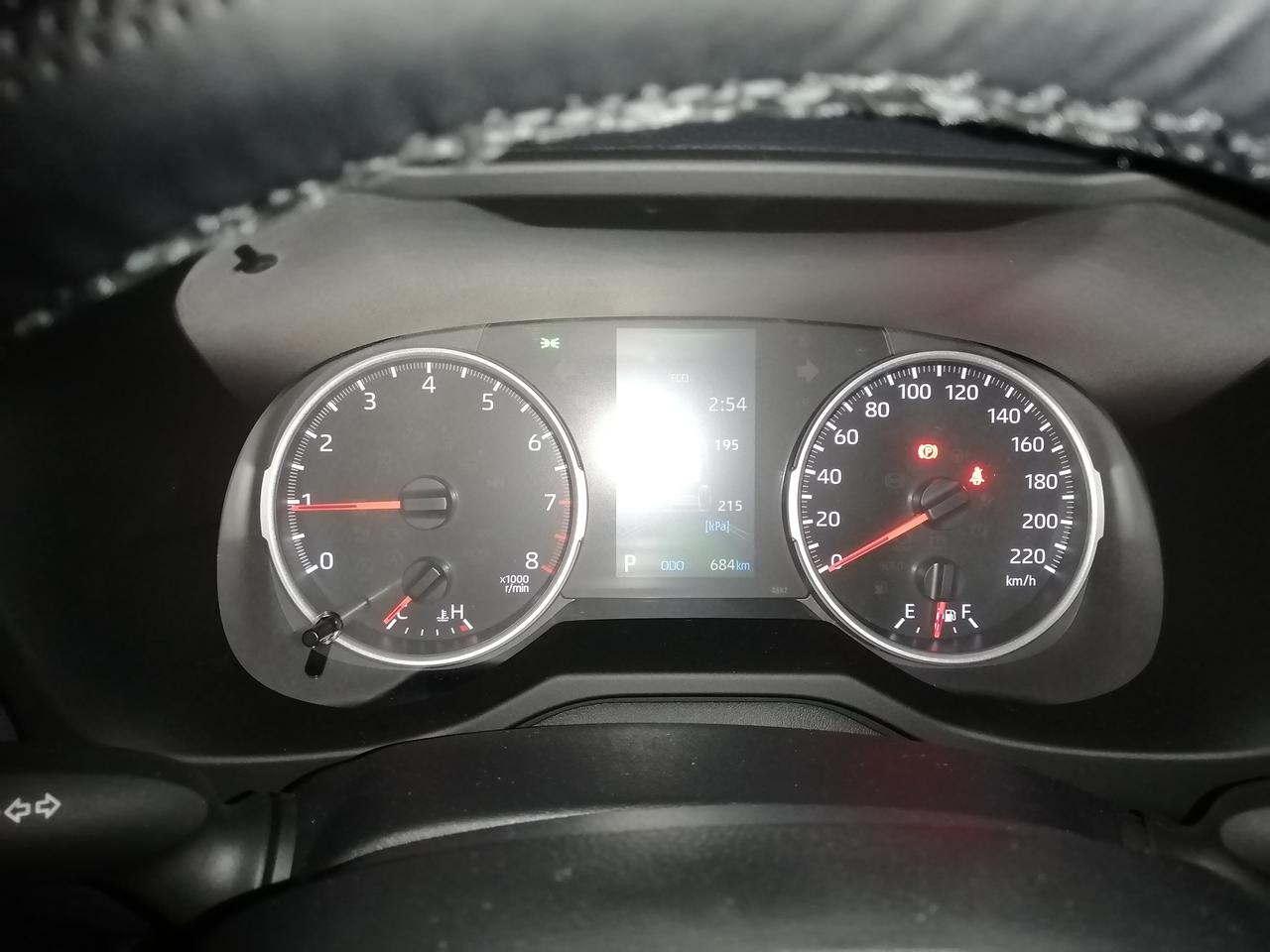 丰田RAV4荣放 大家21款荣放新车怠速900-1000正常吗