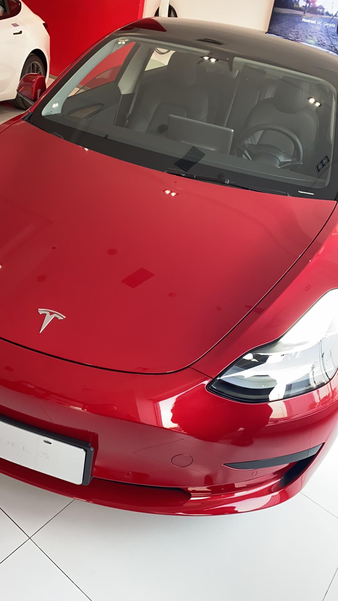 大众CC 纠结model3和cc380夺目中model3优势在提速、科技、辅助驾驶和便宜的后期费用，内饰和悬架是减分项，