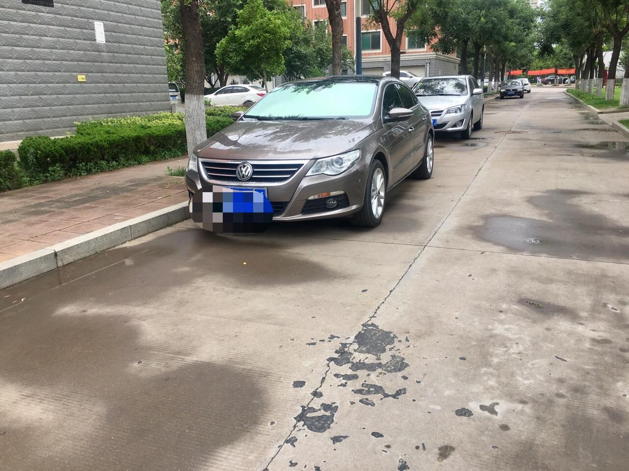大众CC 有哪位大神能看出这是12还是13款大众cc吗？为啥我这辆里面没有石英钟，那可是我的最爱啊（小白，勿喷）