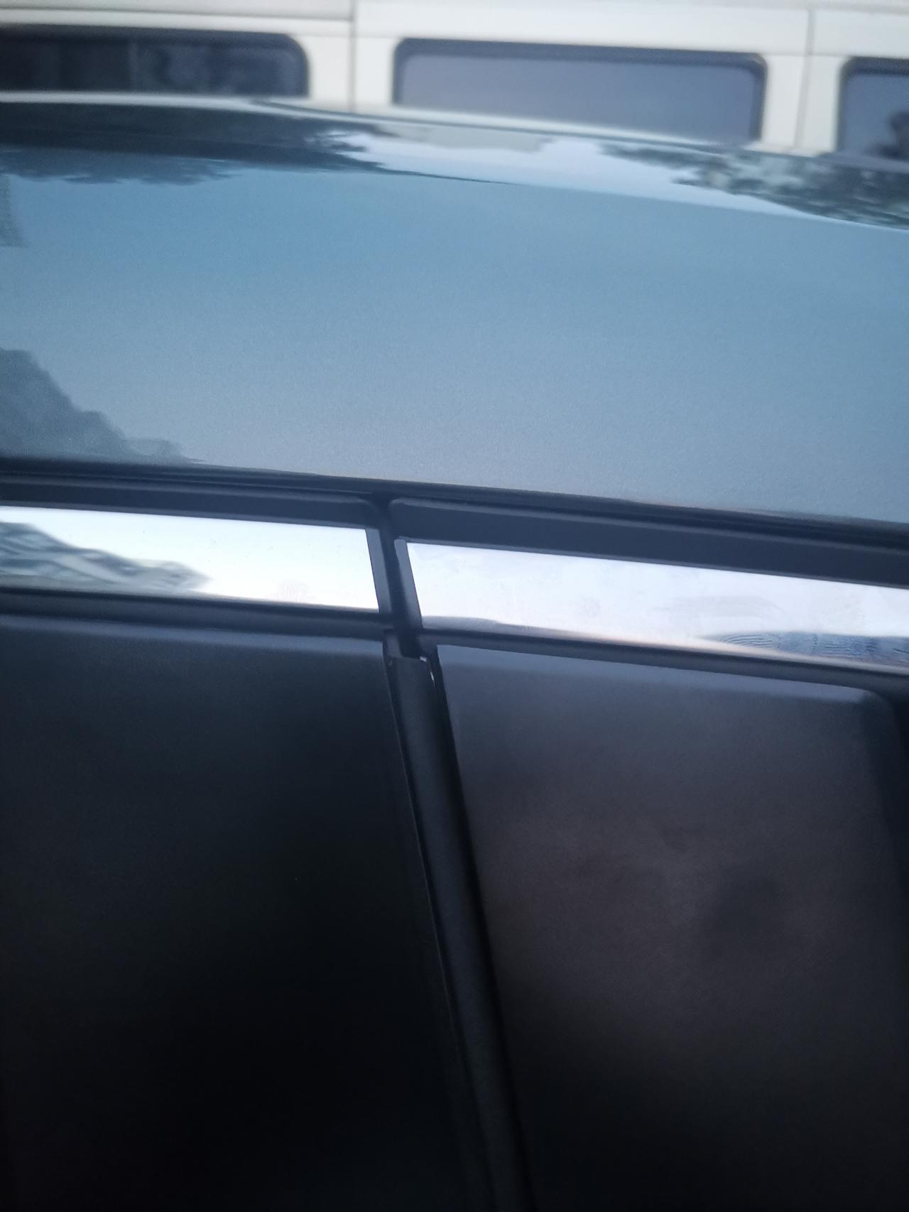 马自达3 昂克赛拉 车子停在小区楼下，被晒了1周，车门的装饰板都翘起来了，还发现副驾驶车门有下沉，怎么办