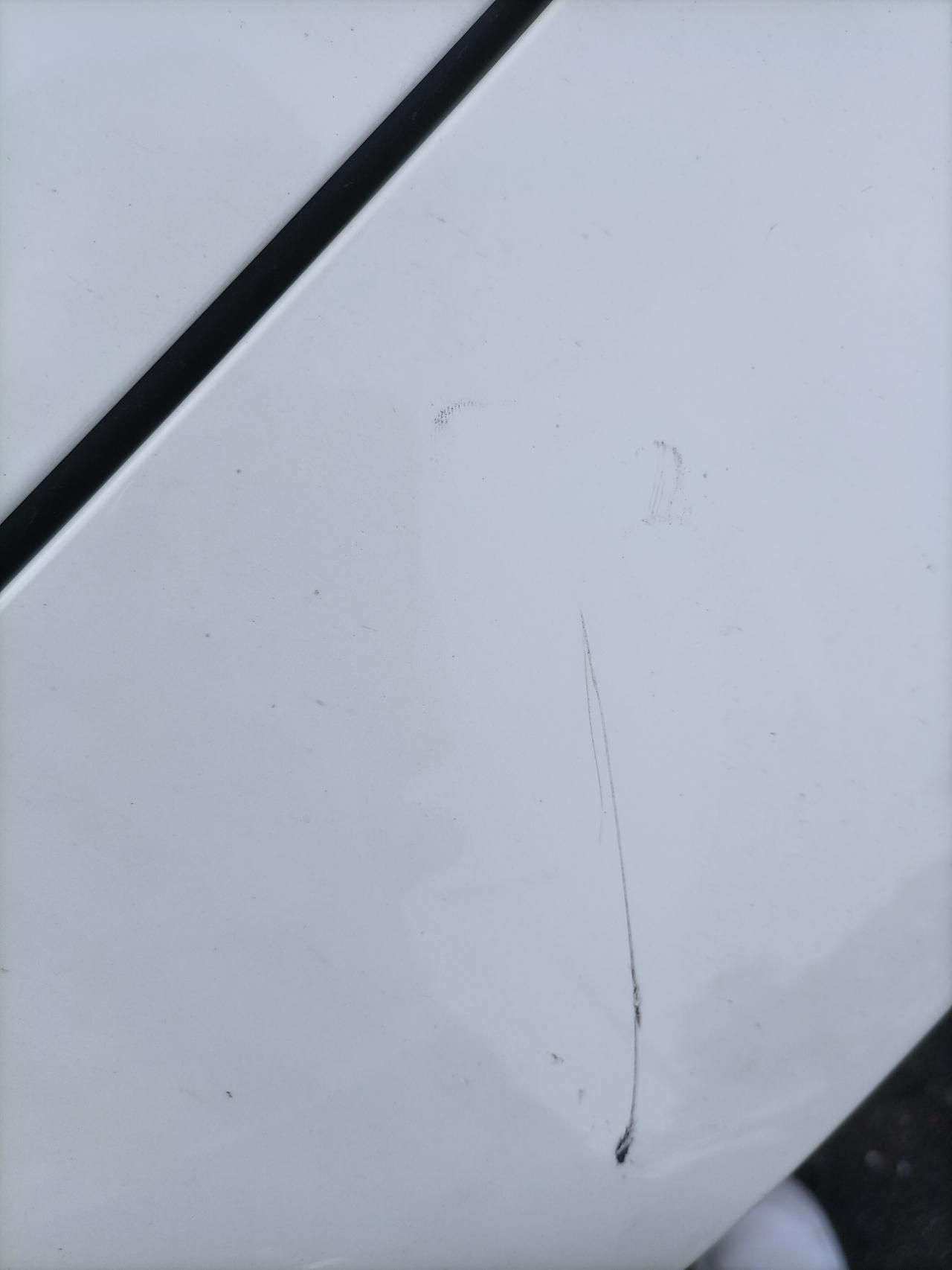 马自达3 昂克赛拉 车友们这种你们都是咋处理的，补漆的话，不值啊