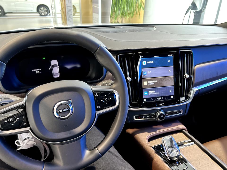 沃尔沃XC60 为什么手机链接车载蓝牙  打电话有声音  也可以发语音  但是不能听微信的语音那   哪位大神知道这个