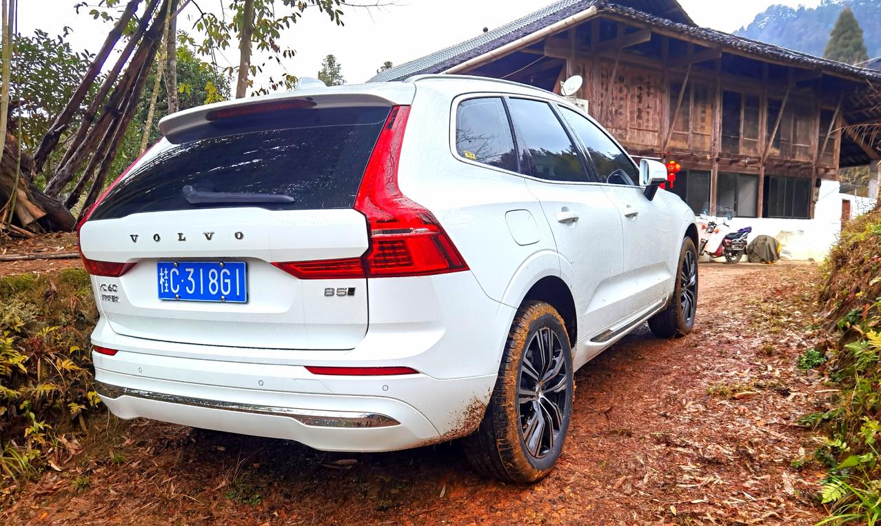 沃尔沃XC60 请问本来是全时四驱，车机中的越野模式有何作用