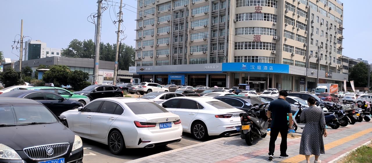 雪佛兰科鲁泽 怎么投诉4S店，先是说有车，7.9可以落地1.3的，到了店里交了定金又说没车，需要从外地调车，还需要加三千