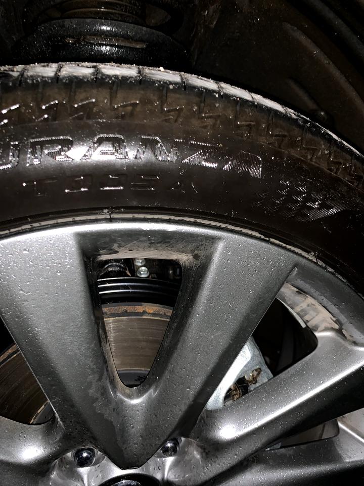 马自达3 昂克赛拉 又被刮了，这次是轮毂，朋友们帮我看看这个要修复吗