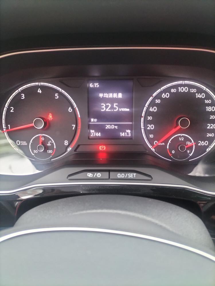 捷达VS7 提车3个月了跑了2600多公里，今天早上发现原地打方向盘后轮异响，仪表盘上平均油耗一直在上升，以前显示的是平