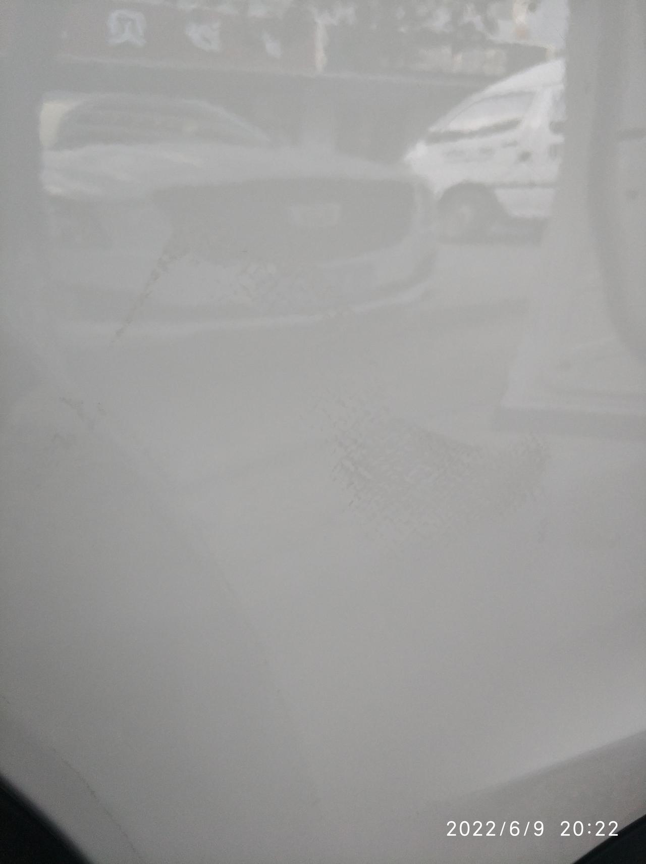 广汽传祺传祺GS4 PLUS 我想问一下，这个没掉漆的划痕，用划痕修复膏能弄好么？还有门下面那个衡梁被瓷进去一点，该怎么