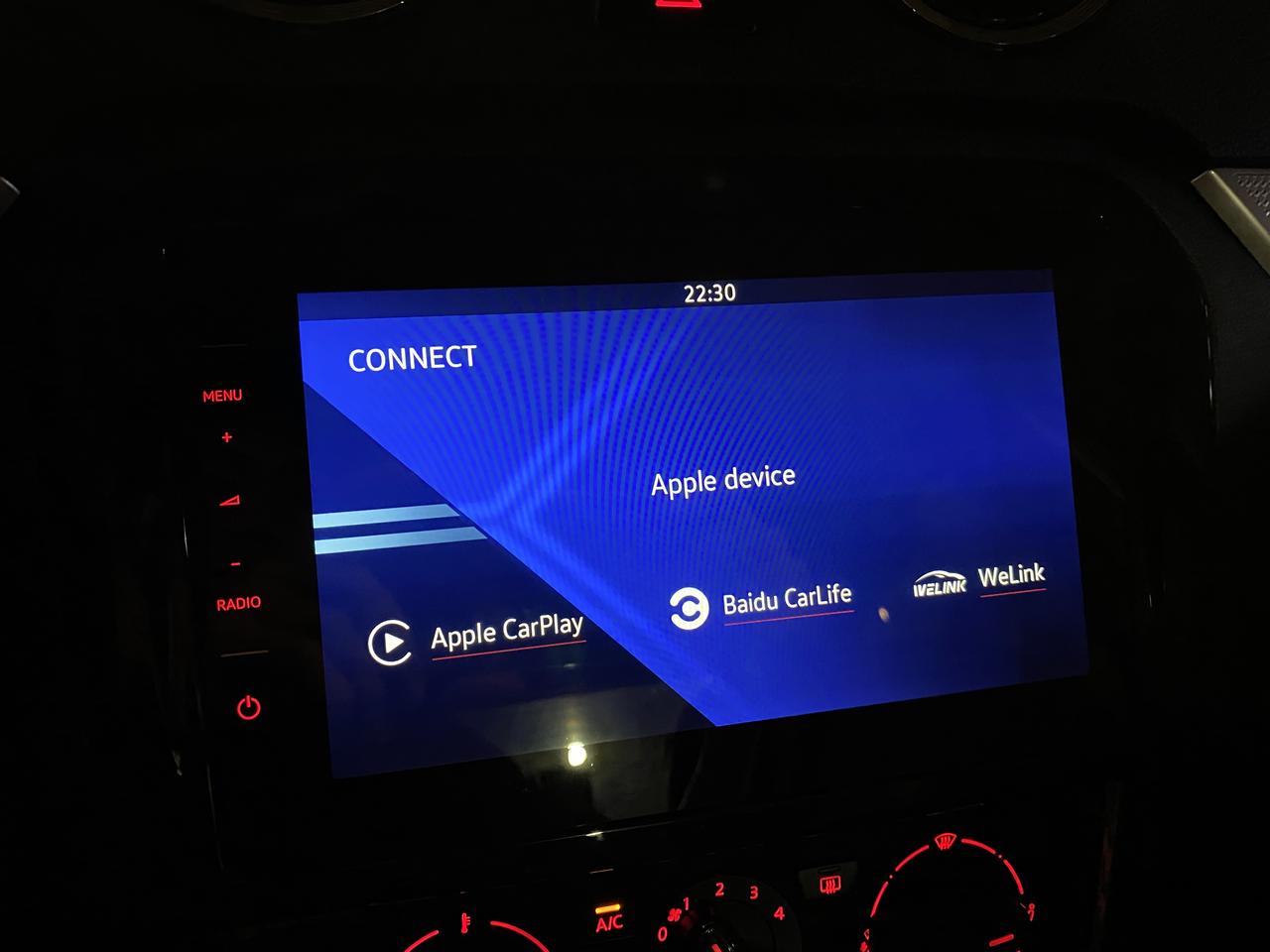 捷达VA3 大家有碰到过中控死活连不上carplay的情况吗，用的原装线，插拔重启什么都试过了，就是连不上，蓝牙也不出声