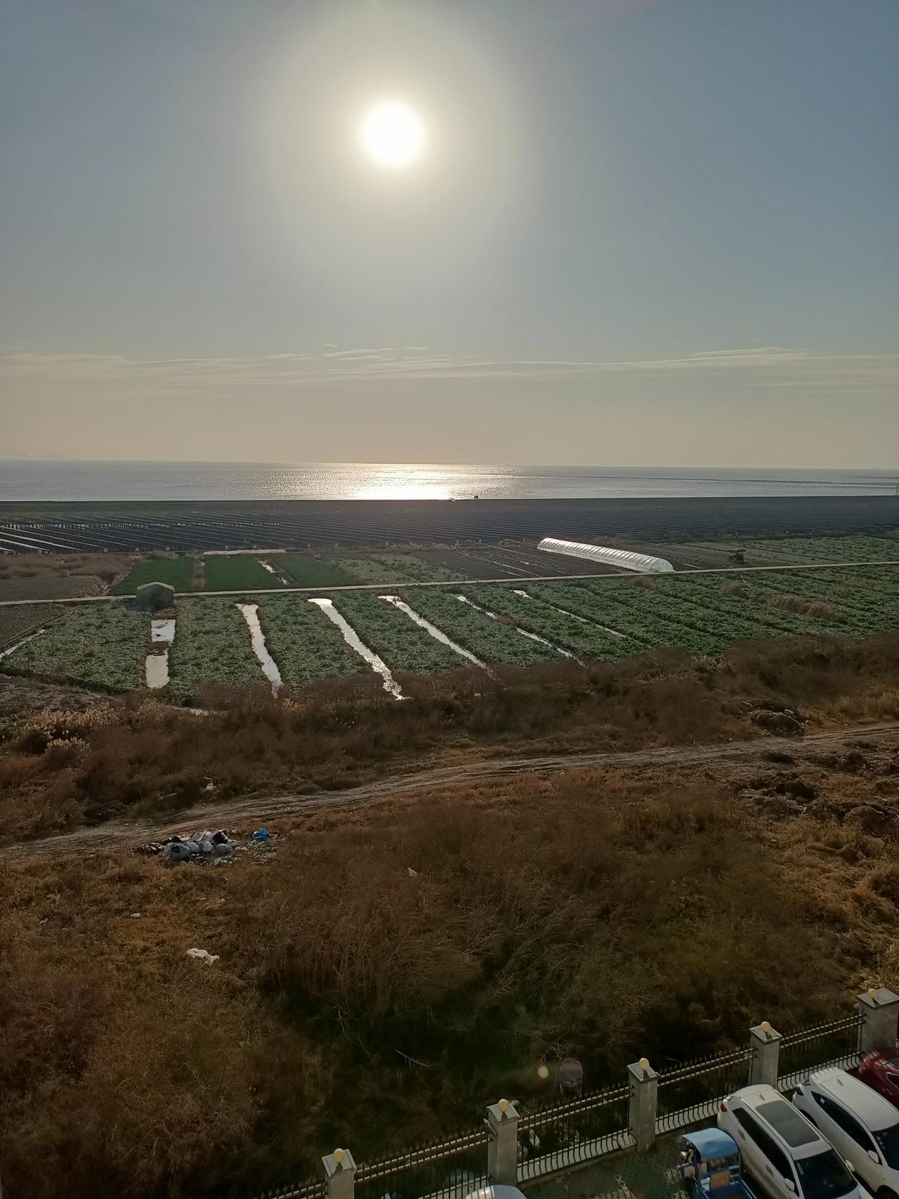 宝马1系 坐标浙江温州，年薪8-9个。手头现金有10个  想买个最低配的一系，首付三成落地18个多   犹豫中。。。。都
