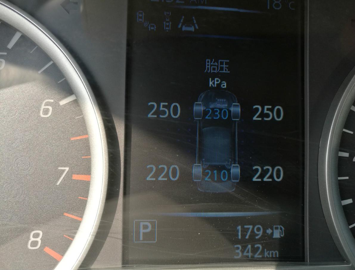 有没有哪位大哥知道胜达胎压显示有没有？有的话怎么调出来？
