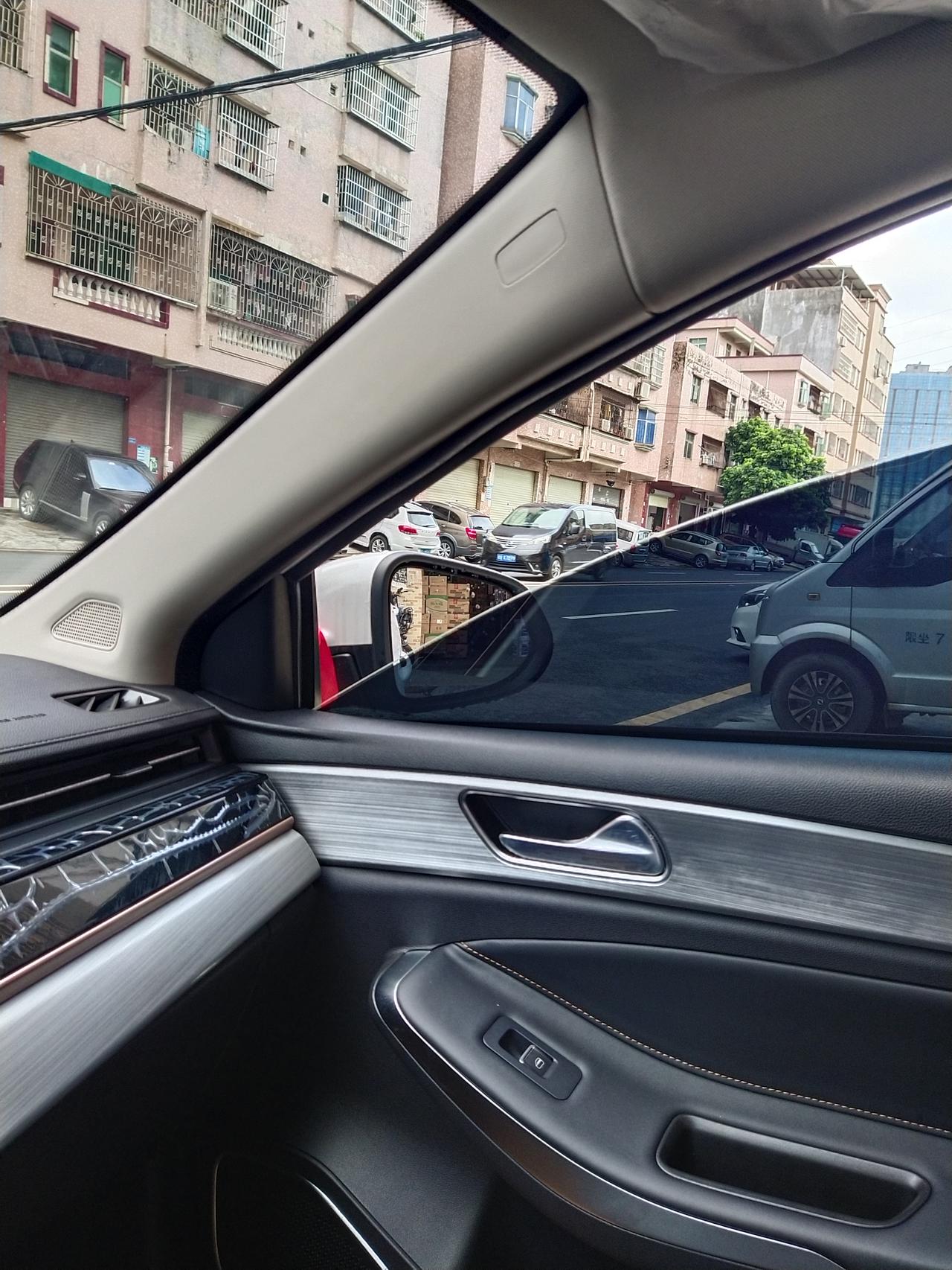 奇瑞艾瑞泽5 PLUS 已经提车一个星期了，自动享落地7.7，自吸的动力太差了，试驾时是1.5t的，4儿店送的模也很黑，