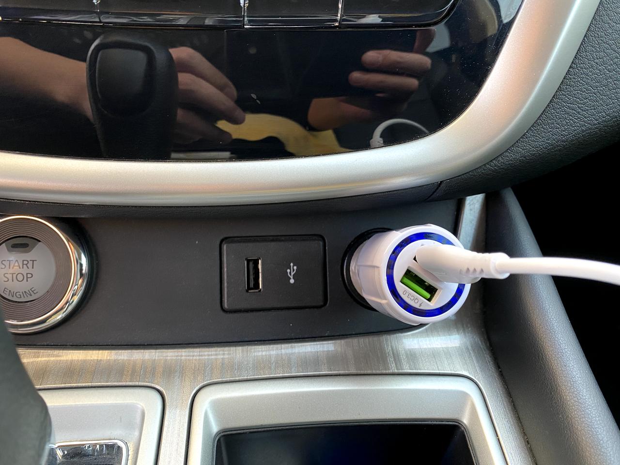 日产楼兰 这个USB连接手机不充电，也不能iPod放歌了，以前可以用的，就是连接的不顺畅，偶尔会断线，现在是插上完全没反