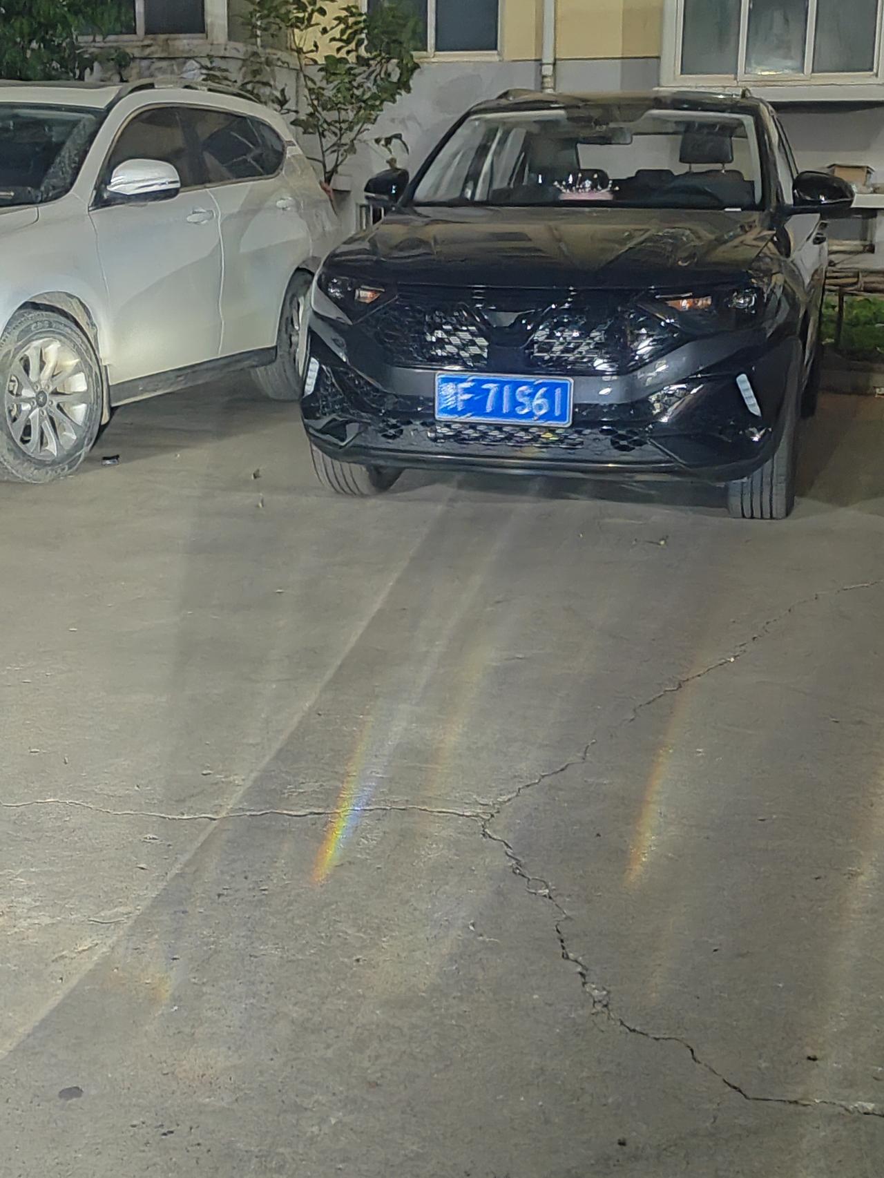 捷达VS5 我旁边又多两个，有没有加小加油站95的油，速来回答