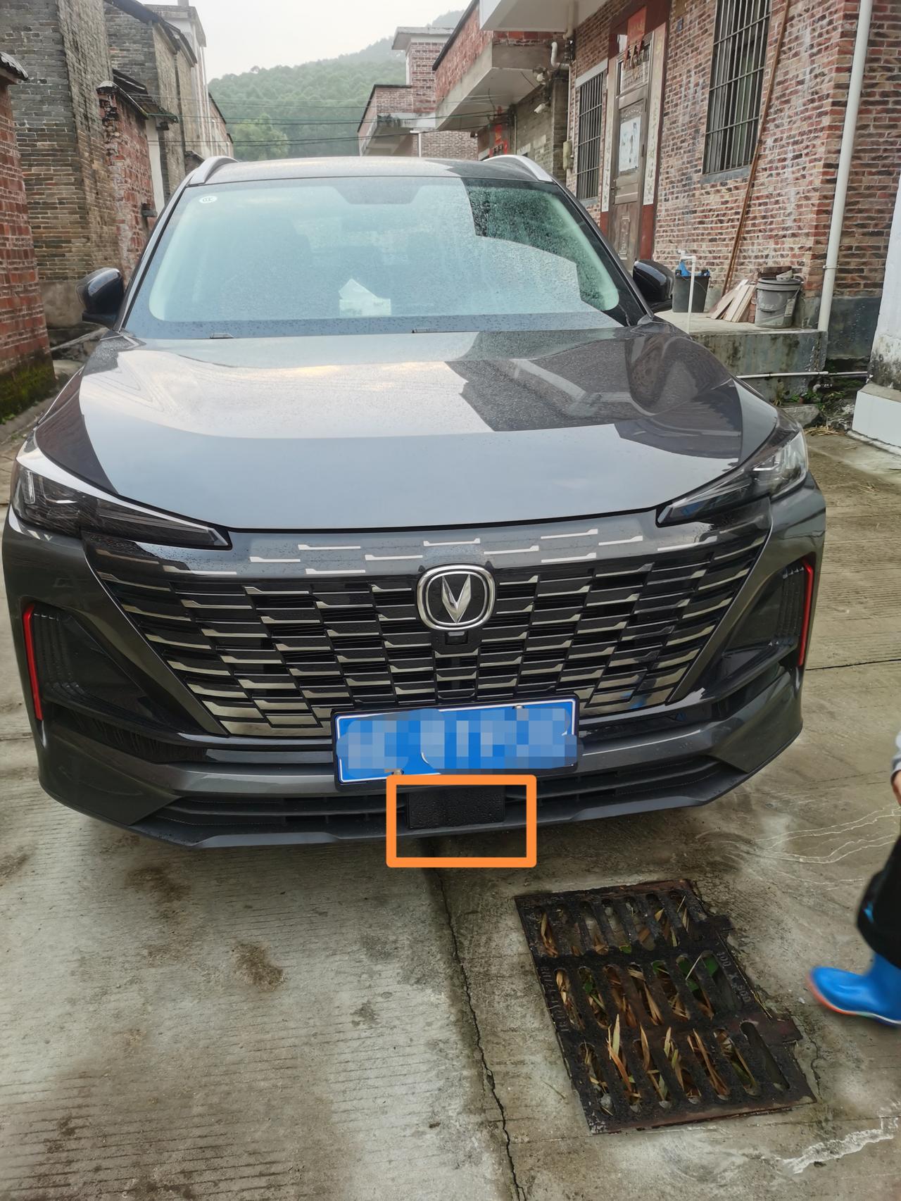 长安CS55 PLUS 问下各位老铁，这个地方如果贴贴纸，比如贴个国旗，有没有问题？
