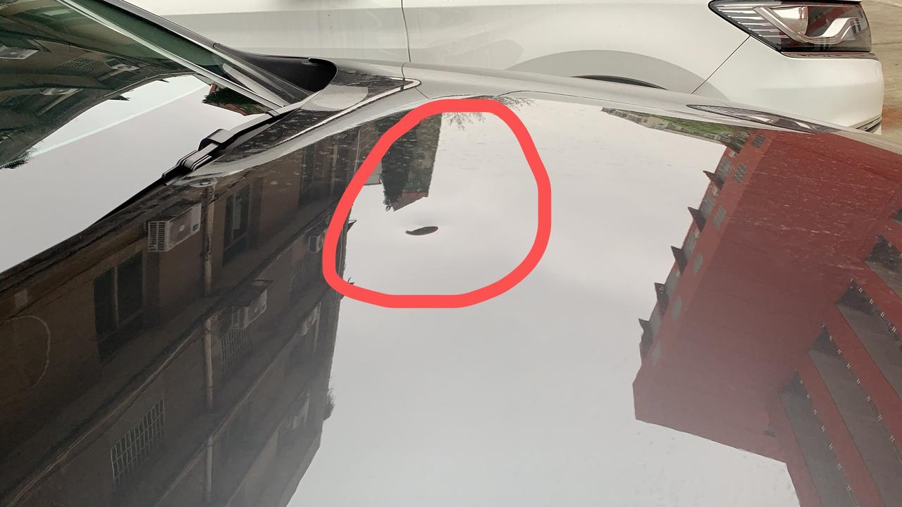 马自达3 昂克赛拉 车友们 问一下 因为周二晚上突然下冰雹 人在外地出差 车就停在公司门口 然后就被砸了 就请问一下各位
