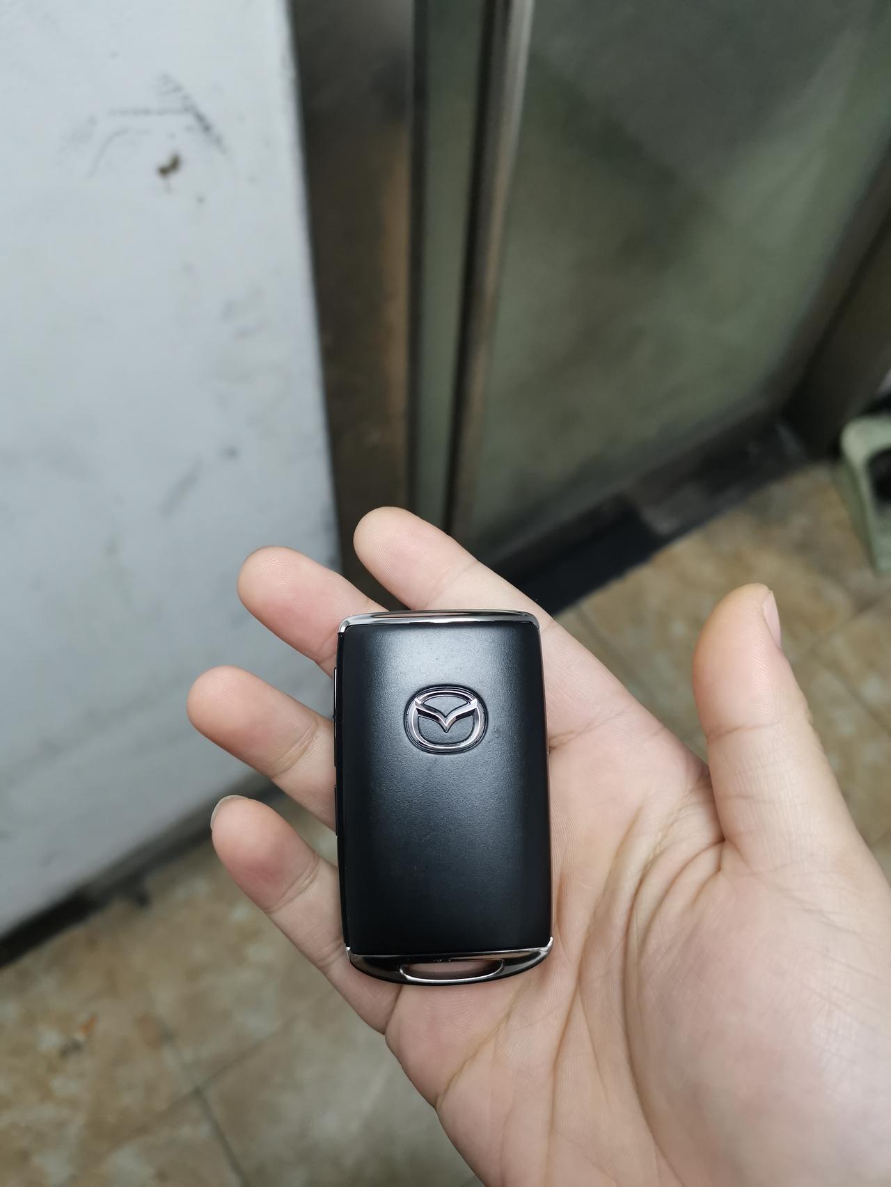 马自达CX-5 22款的cx-5五月份提的车，今天下车之后再回车上检测不到钥匙了（钥匙没带壳），但是车能正常开走，是钥匙