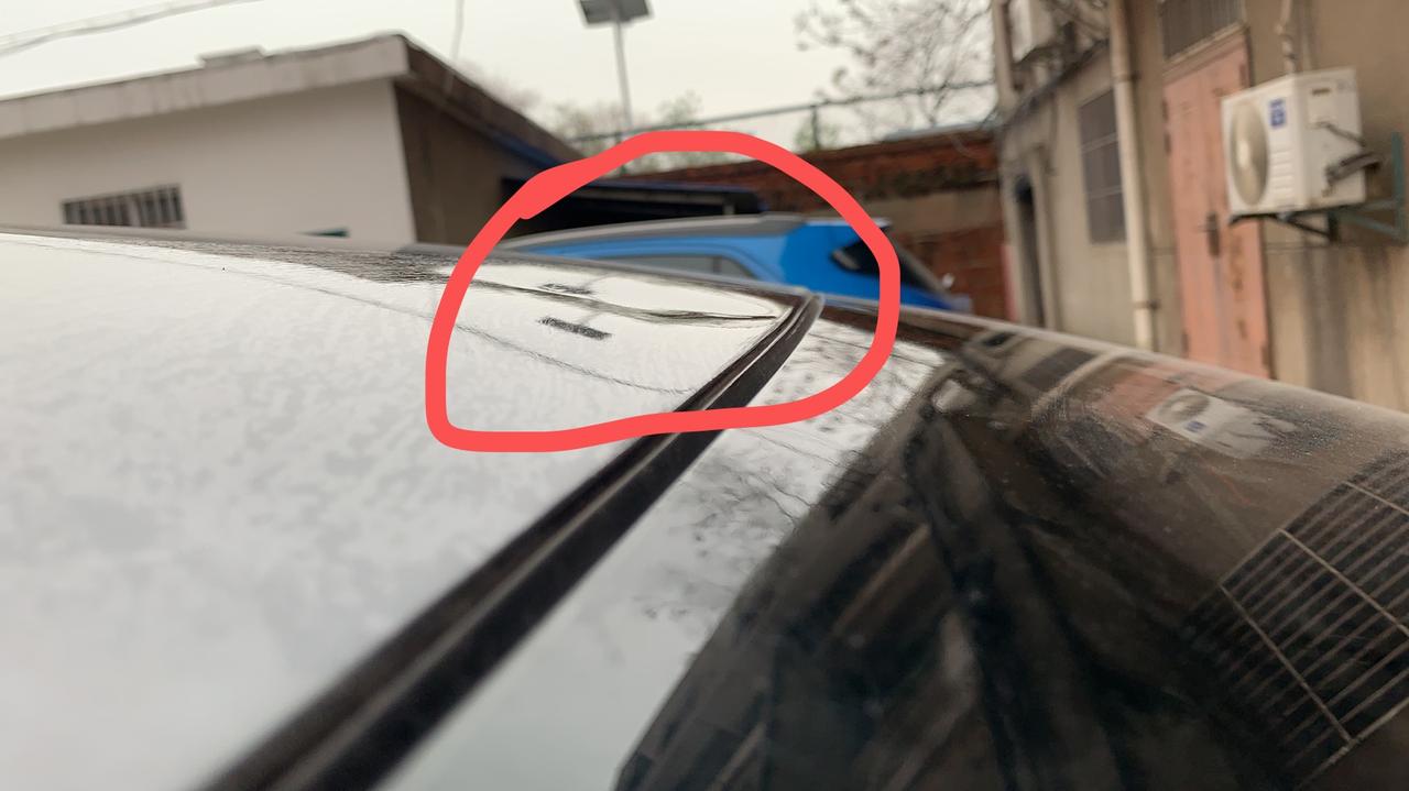 马自达3 昂克赛拉 车友们 问一下 因为周二晚上突然下冰雹 人在外地出差 车就停在公司门口 然后就被砸了 就请问一下各位