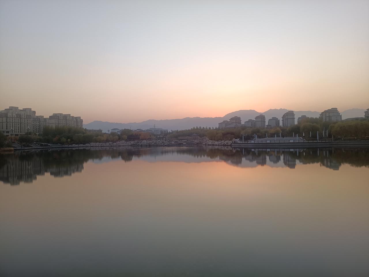 长安深蓝SL03 想等改款了。因为疫情原因没看到实车，先达先享放弃了，现在想等改款，明年会有吗？