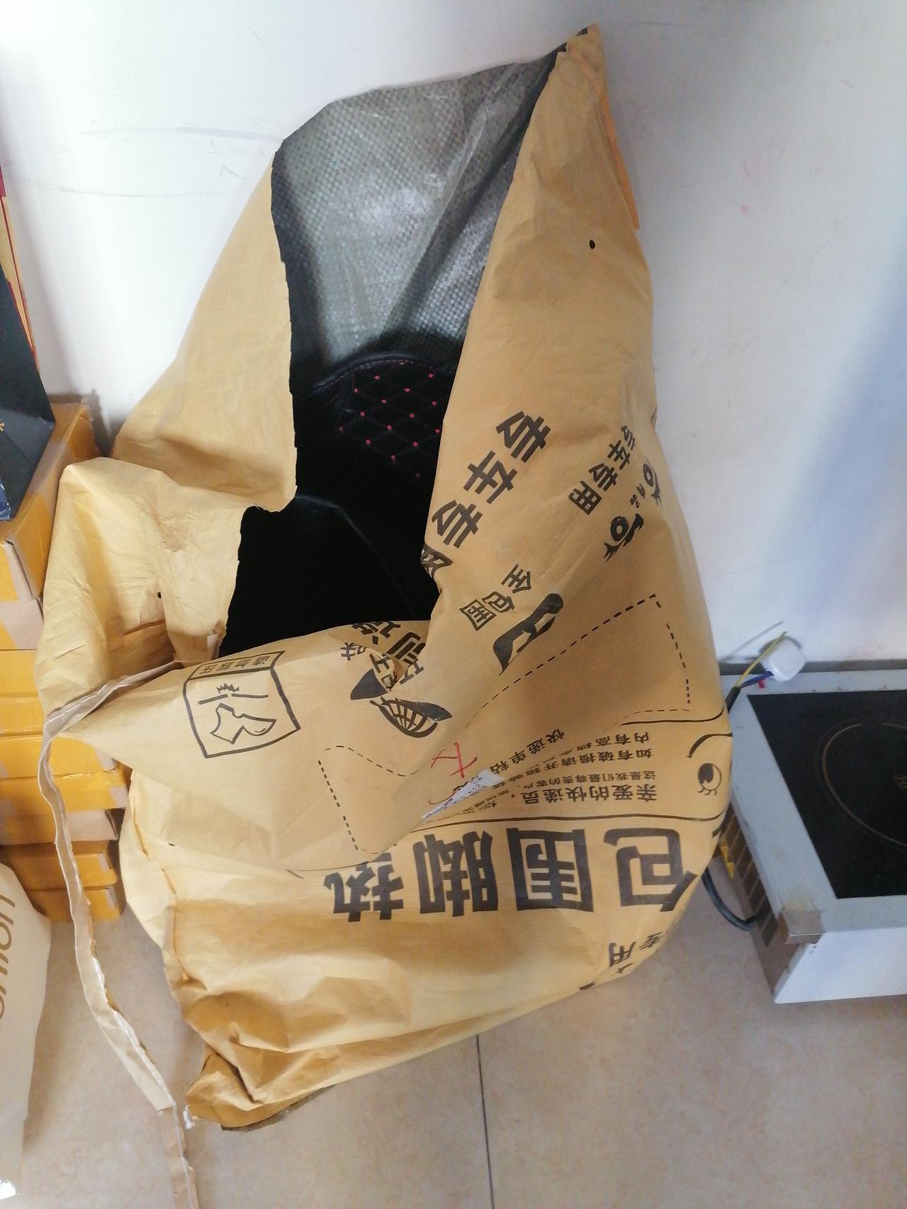 现代胜达 现代忠实粉丝 11年IX35四驱开了10来年了大问题没有 门内把手换了好几个 电瓶换了3个 其他没有什么大问题
