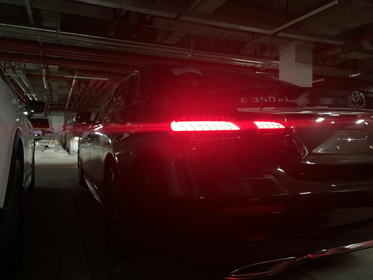 奔驰E级PHEV 听说后尾箱代驾电瓶车放不下是真的吗？提车半年了我还没叫过代驾 很慌，虽然可以选择放后座但是也怕划伤后座
