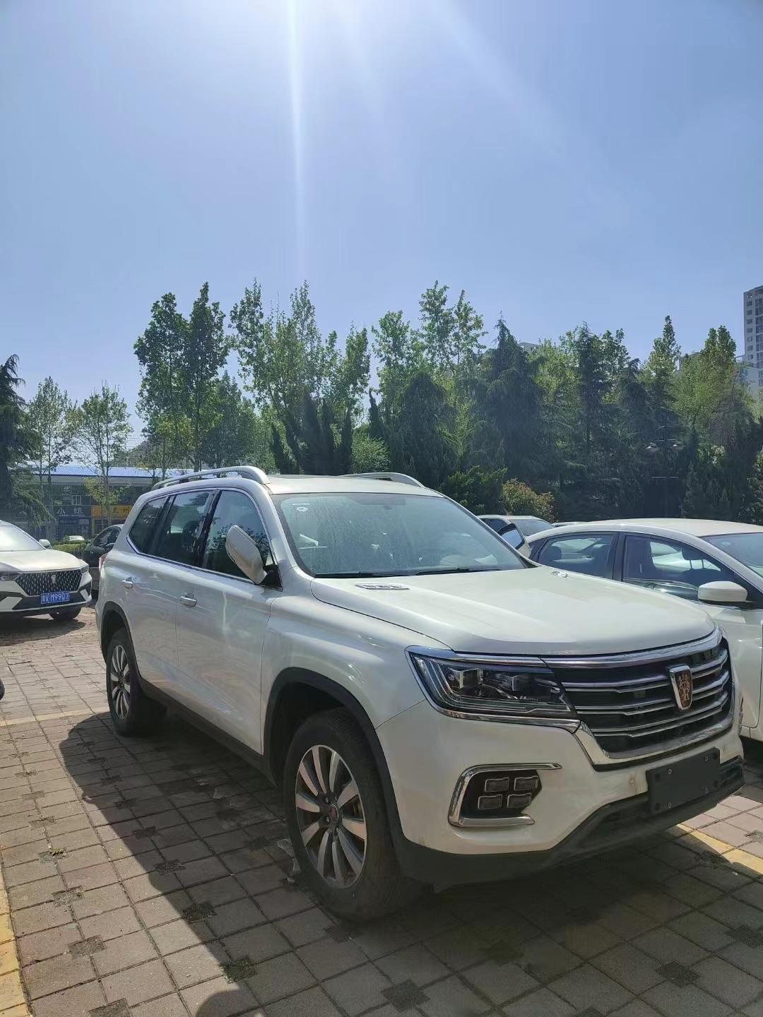 荣威RX8行驶了4000公里，首付8000月供3000+，大型SUV不好吗？