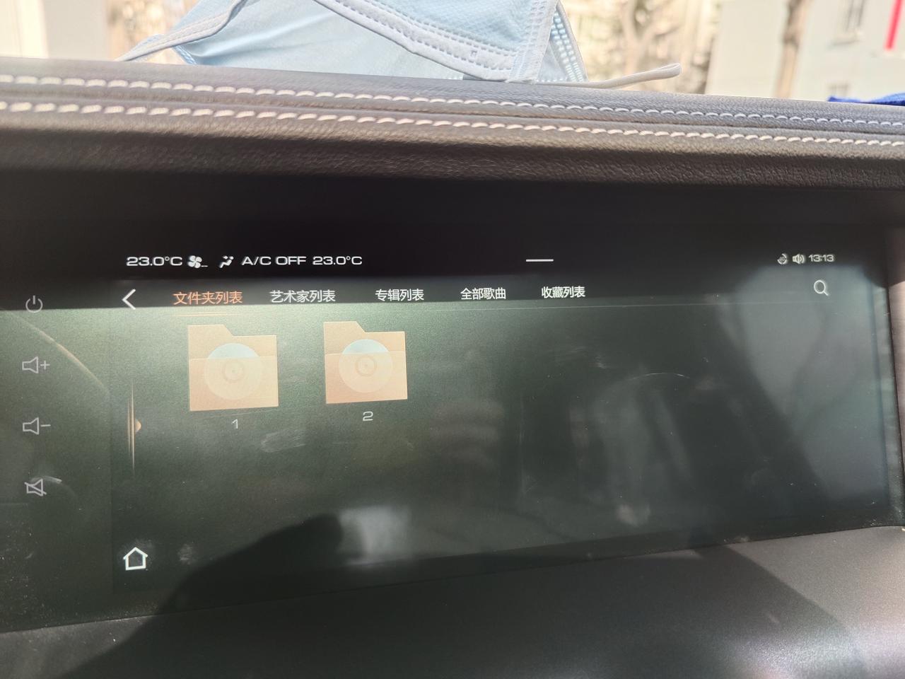 坦克300 你们听歌用u盘吗？8G的内存卡装满歌曲，开机读取需要2分钟读取完全，46G的歌曲3分钟到5分钟完成，你们的会