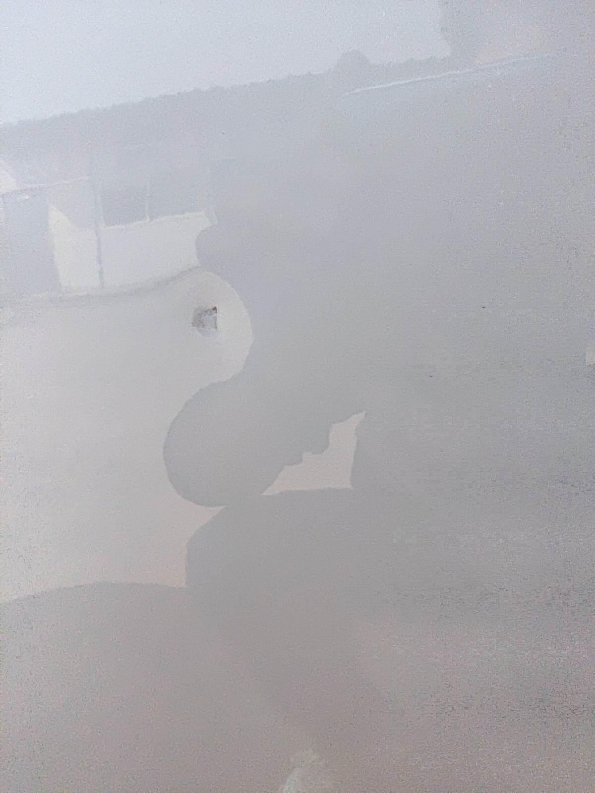 长安逸动 车门被碰了这一块，这咋修复。