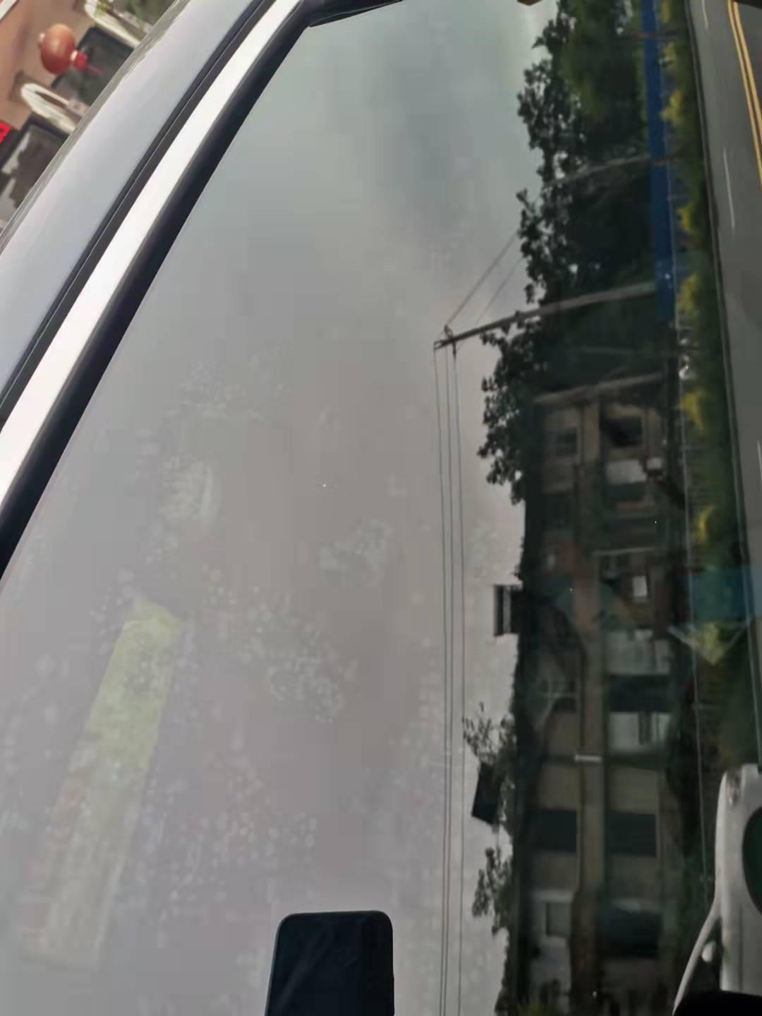 吉利星瑞 贴膜贴成这样了正常吗？该怎么处理