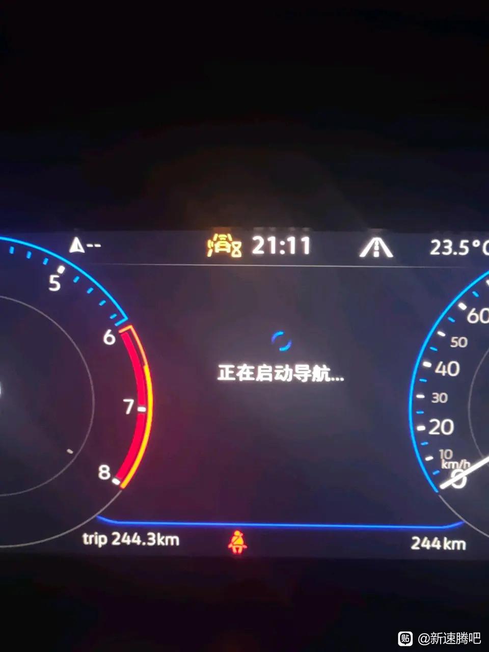 大众速腾 这个黄色的灯，是哪里坏了？