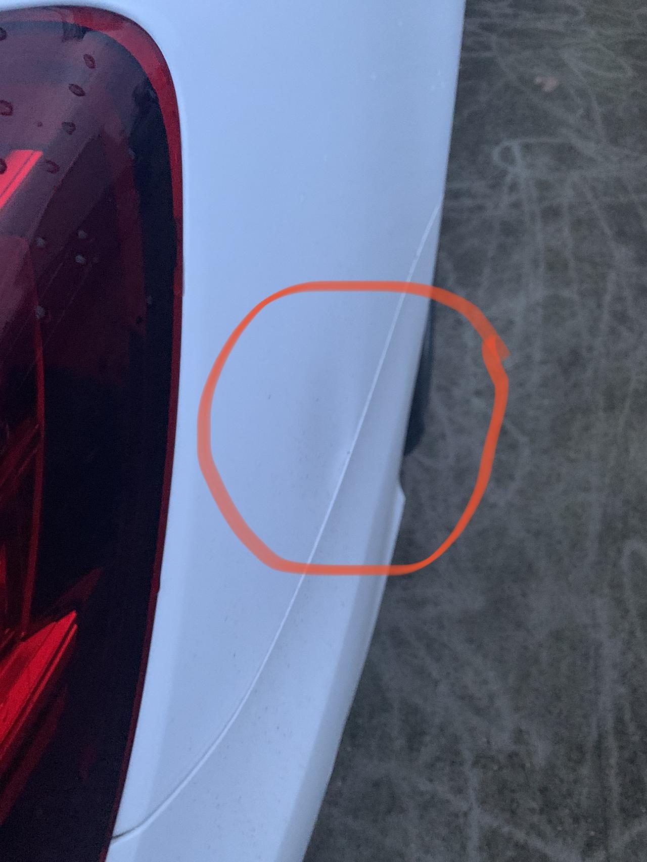 奔驰C级 车子被别人的车子擦凹了一点点，请问需要做钣金喷漆吗？希望懂车的朋友详细说明一下