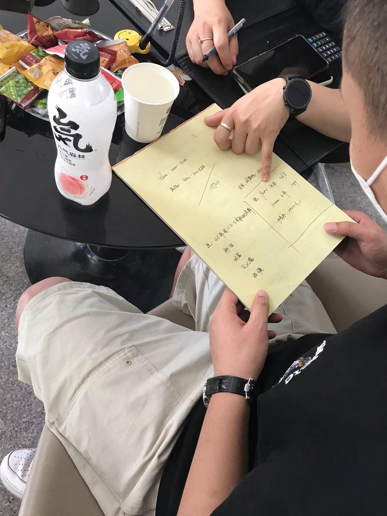 兄弟们合适吗星越L尊贵两驱155200+4500(保险)+6869(购置税)-4000(优惠)=162569