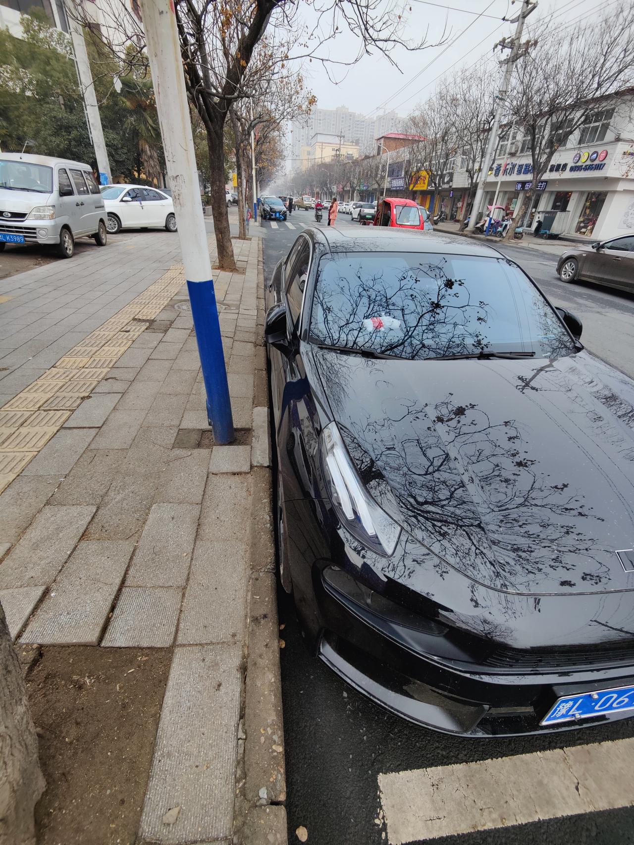 我的是2021款领克03 1.5t，但是发现动力并没有2.0t差距10匹那么少，我朋友有个2.0t的，他舒适模式都快赶上