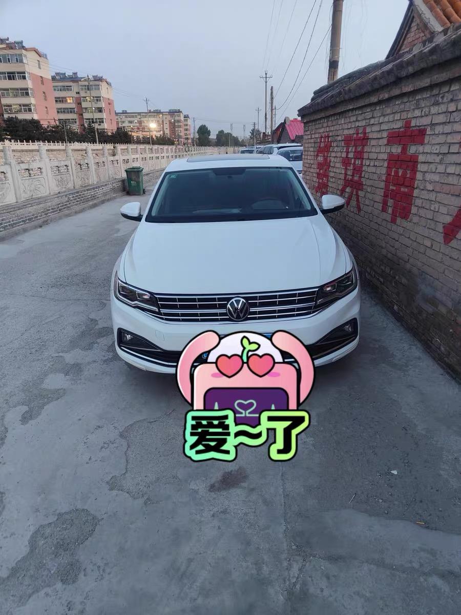 大众宝来 问：前脸进气格栅贴成这样挨备案吗？诚信求问