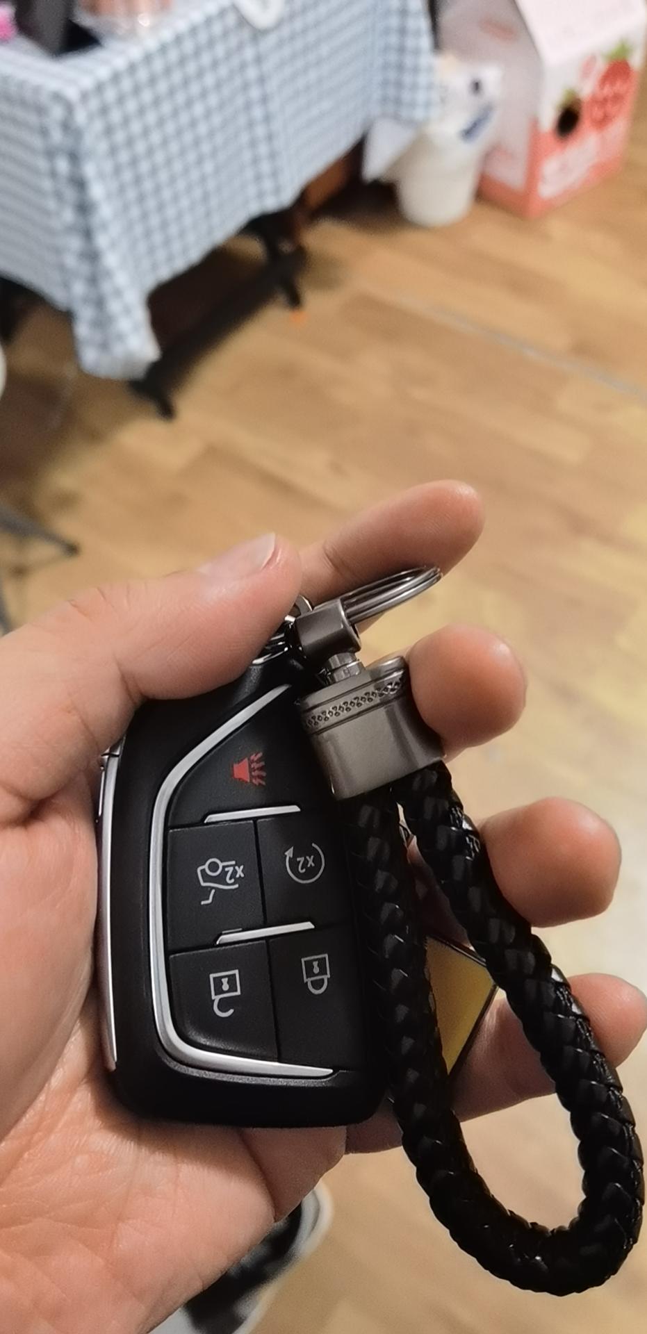凯迪拉克CT5 兄弟们知道，能设置自动熄火关闭车窗么，可以的话在哪设置啊。顺便求广州地区的组织
