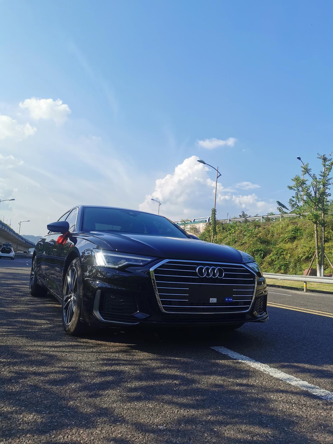 奥迪A6L 求解，2020款A6L40运动，钥匙有些什么隐藏功能？