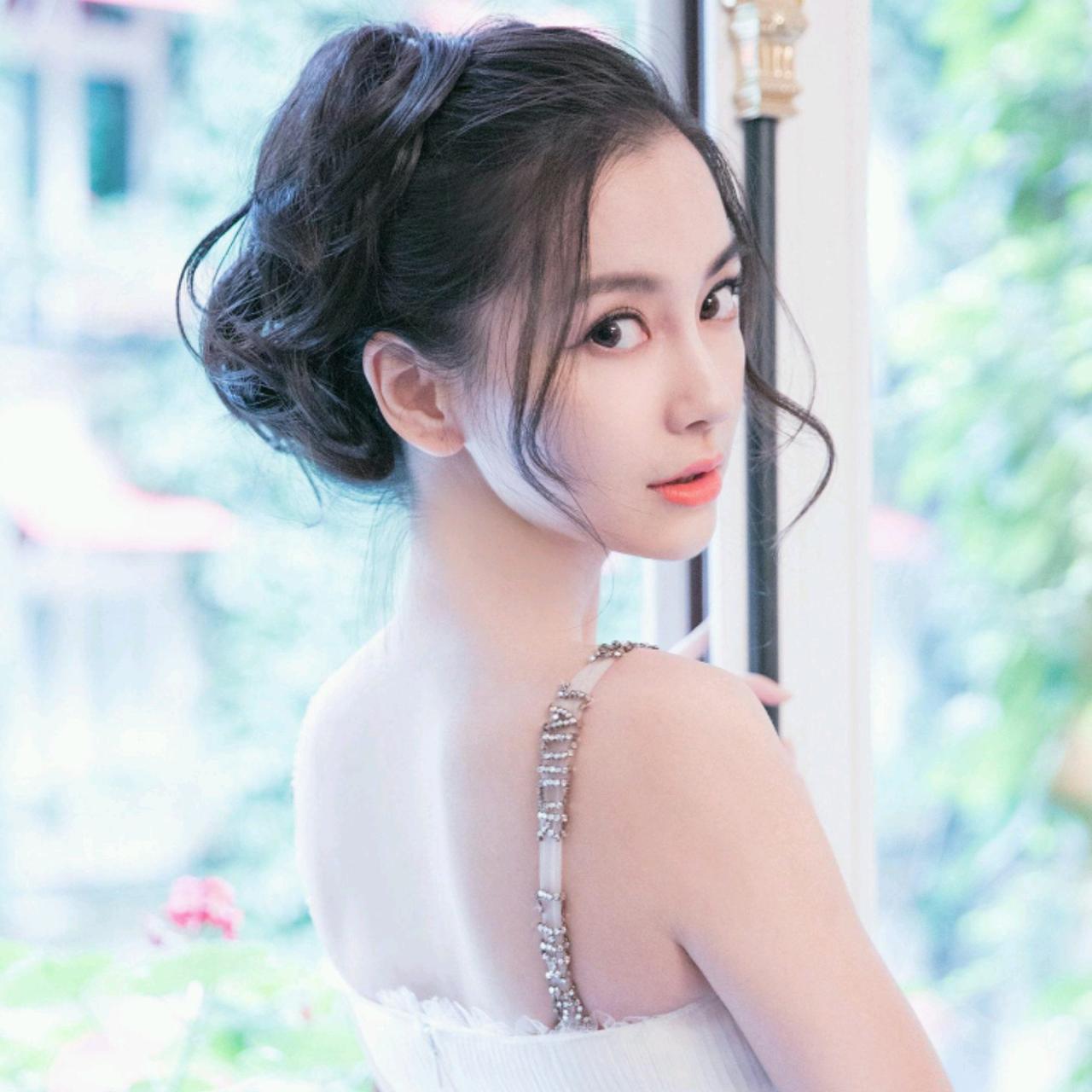 19款新轩逸经典“自动标配“怎么没法连日产智联？？那个二维码扫哪里的？哪位大哥知道！！