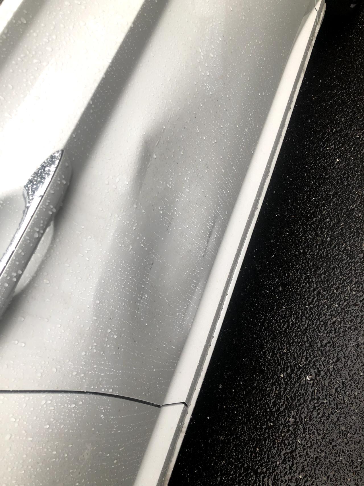 车友们，新提的速腾车门凹陷了，请问这个修复需要多少钱呀，新人不懂
