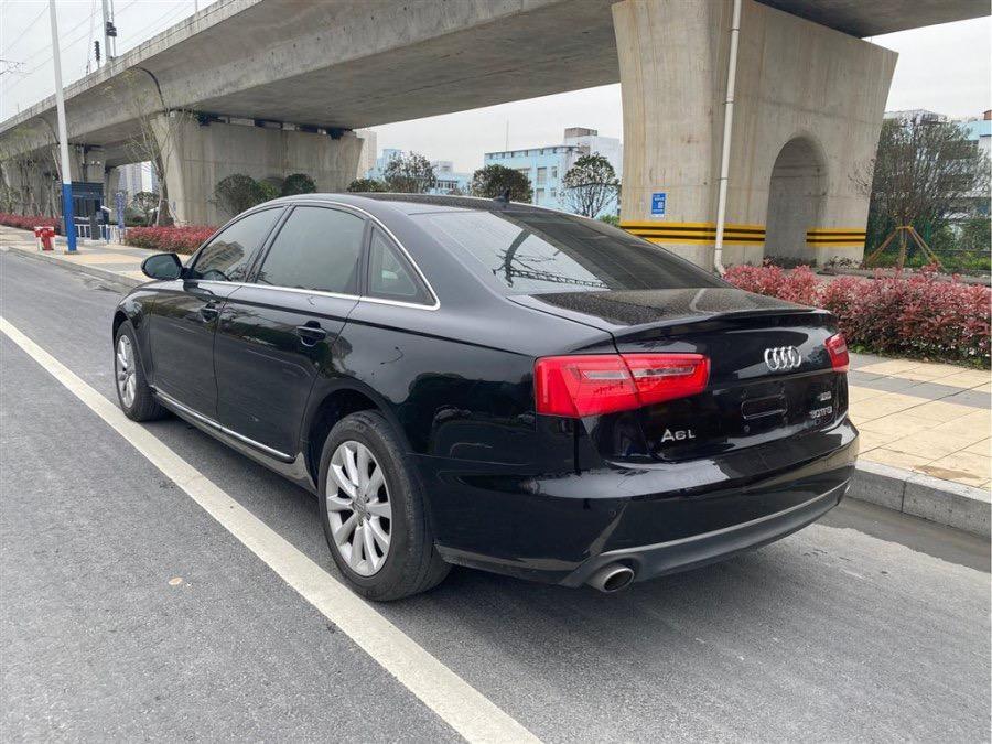 奥迪A6L 15年奥迪a6l2.5发动机，8.5万公里，车灯更换，周边喷漆，其他部位车况良好，估计多少可以买入？三手车。