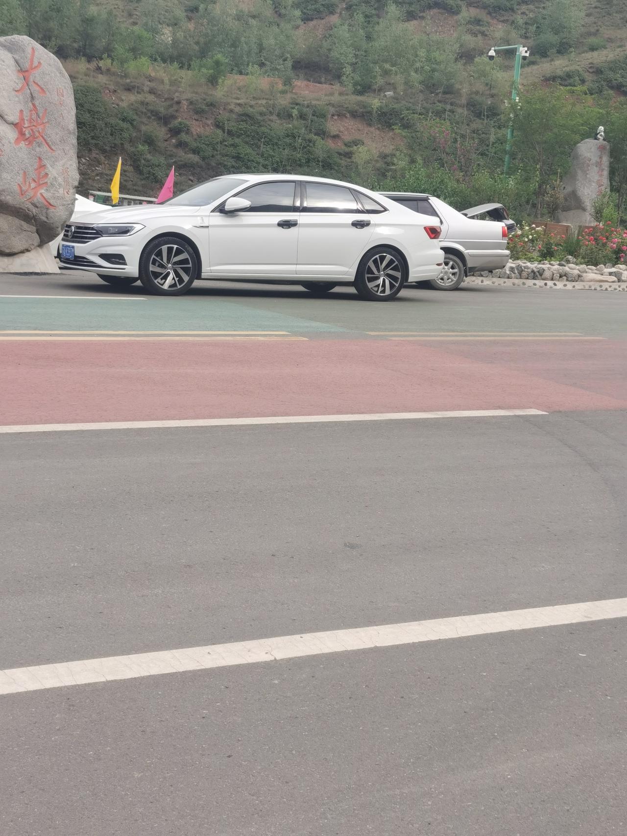 马上首保了，问问速腾的车友们，需要全合成机油吗，4S给换的是什么机油，该注意那些，不懂问问大家