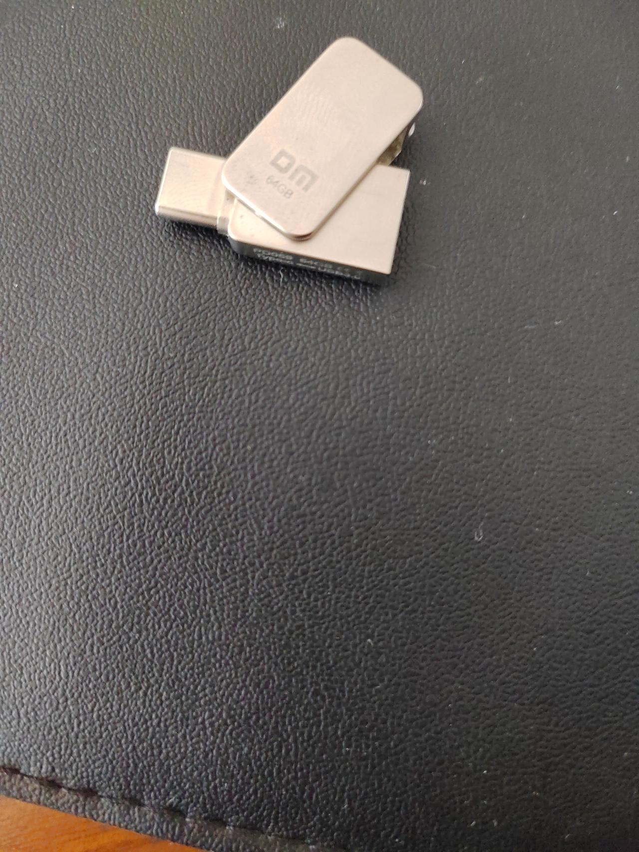 大众速腾 大家用什么U盘听歌，我这个放不出来