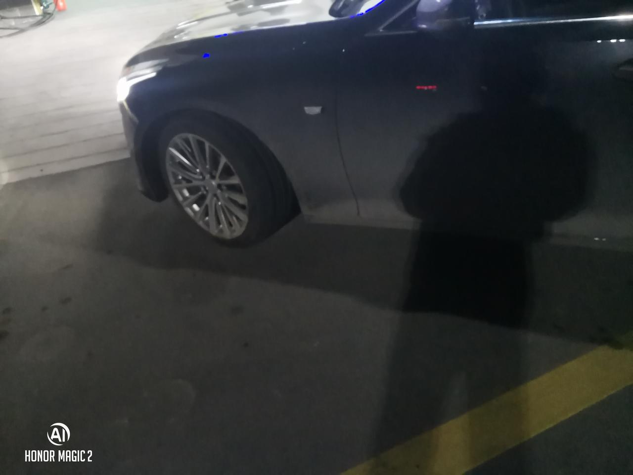 凯迪拉克CT5 ct5在大脚时方向盘震响买的2021款ct5尊贵，21年8月份上的牌，提车快1年。首保期间驾驶这些都正常