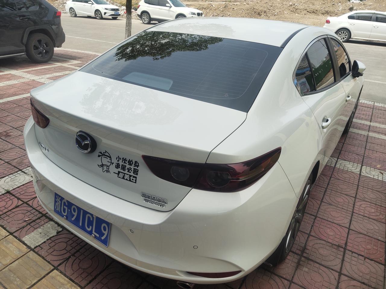 马自达3 昂克赛拉 昂克赛拉装抬头显示大概多少钱