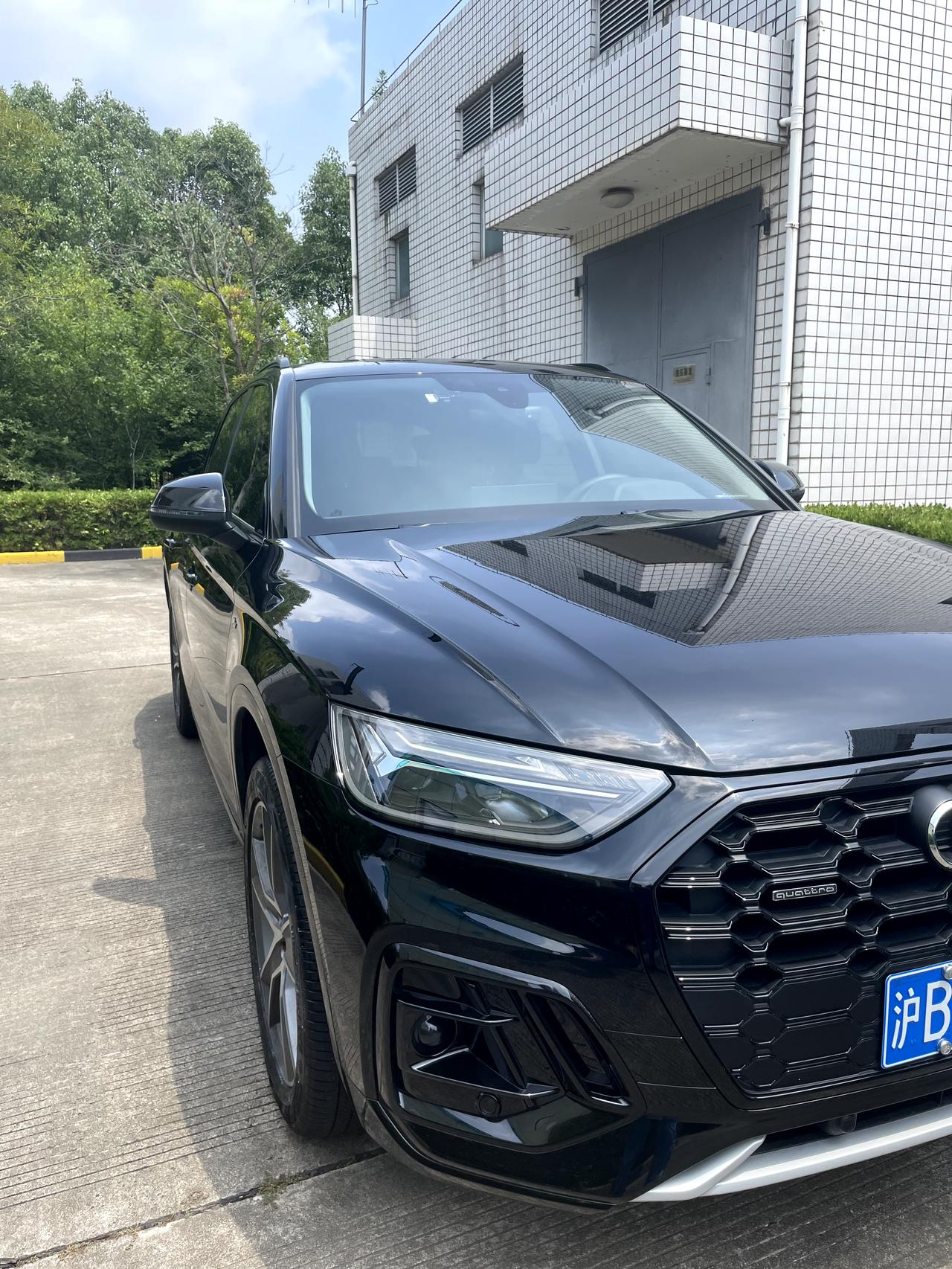 奥迪Q5L 22款45T的车 熄火时感觉有雨刮动一下的声音？你们有这个情况吗？