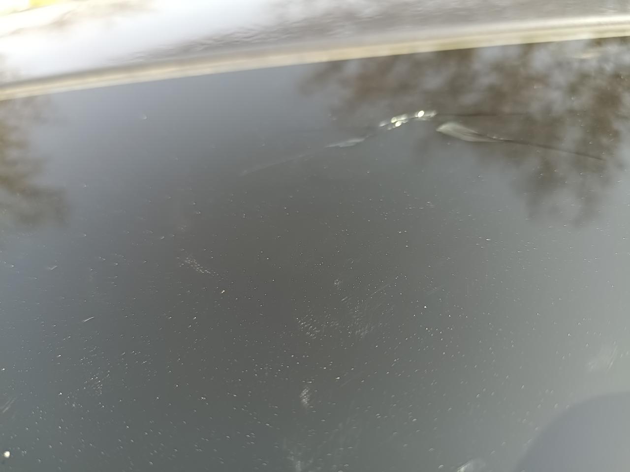 比亚迪唐DM 我的唐dmi今天提车，第二天开4s店贴膜，发现前挡风玻璃内部有裂痕，这要怎么处理