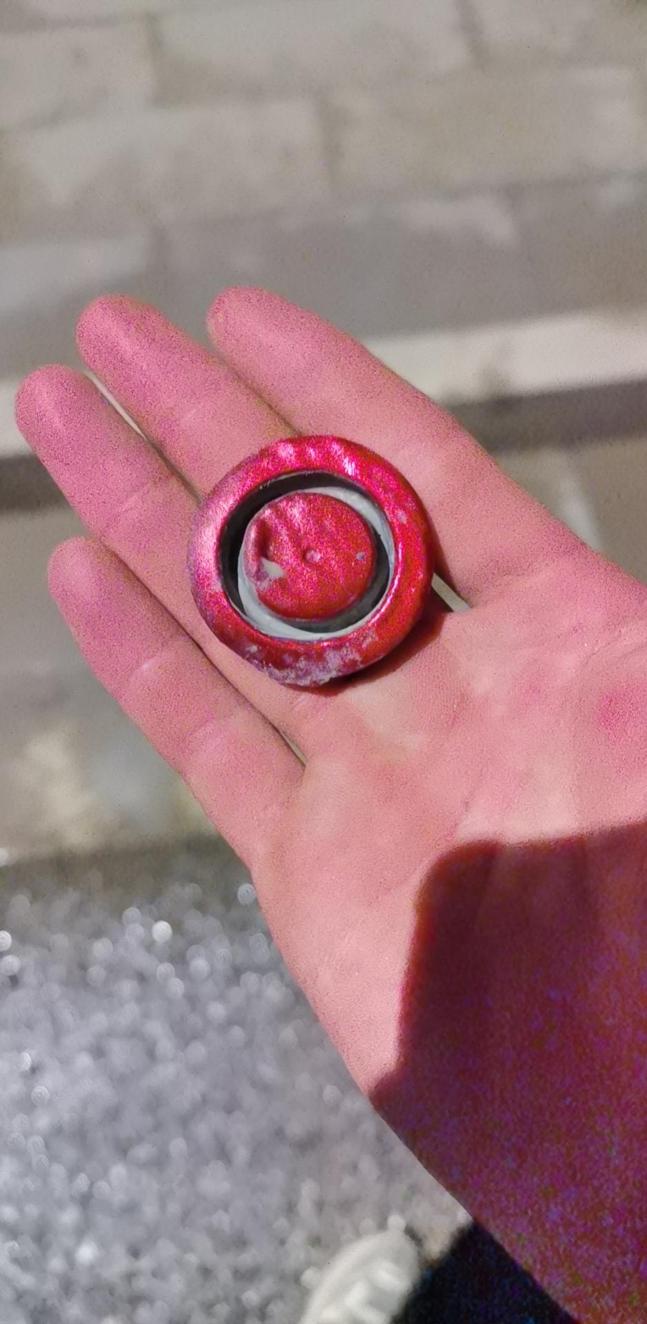 马自达3 昂克赛拉 这是啥，换副驾轮胎地上发现的