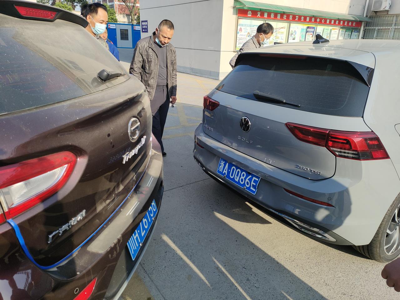 大众高尔夫 这个后保险杠，多少钱