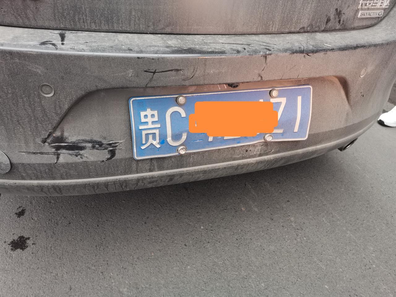 马自达3 昂克赛拉 各位车友们，被追尾了，对方全责报保险了，应该在外边修理厂修还是4S店修呢，感觉4S店修要放心点，担心
