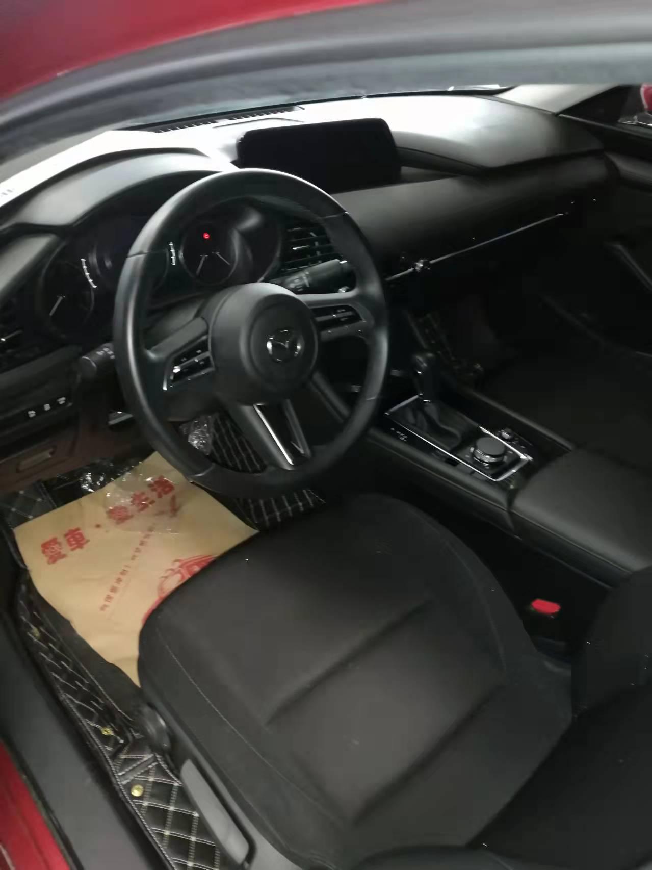 马自达3 昂克赛拉 请问各位大哥这是哪个版本的，砍到什么价格比较合适啊？看中了