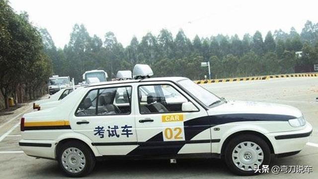 丰田雷凌 教练车和考试车有哪些区别？提前了解并做好应对准备，有益无害！今天给大家总结教练车和考试车其他可能不同的地方，以
